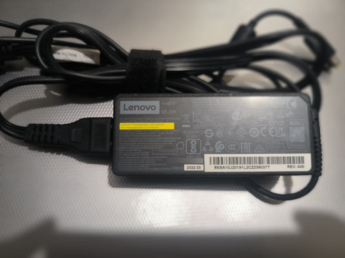 Cargador Lenovo 65 W Como Nuevo 