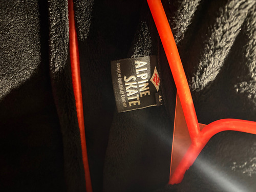 Campera De Peluchito Piel Alpine Skate No Rusty No Billabong (Usado)