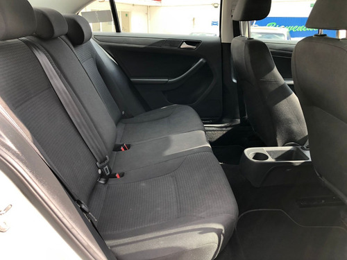 Imagen 10 de 13 de Volkswagen Jetta