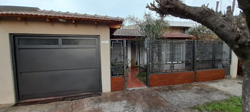 Cómoda Vivienda En Venta Frente A La Estación De Trenes, Marcos Paz