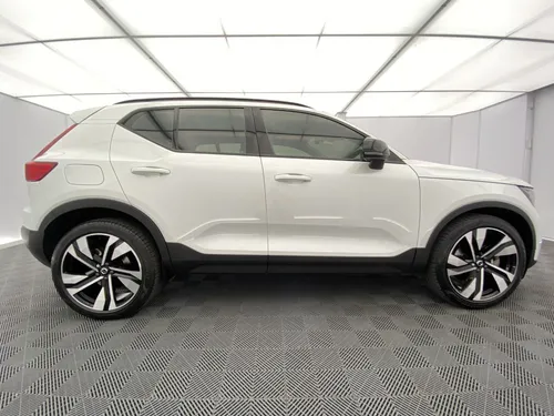 Volvo XC40 2.0 B5 Poll Star Hibrida