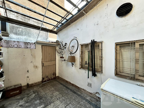 Venta Ph 3 Ambientes En Ciudadela Con Patio