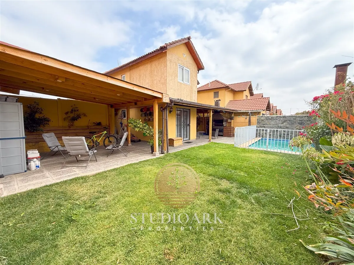 Imagen 1 de 24 de Casa Amoblada En Arriendo De 3 Dorm. En Machalí