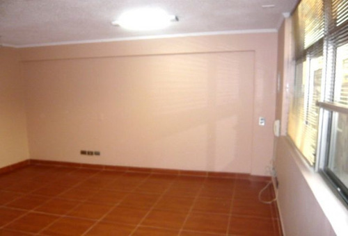 Imagen 4 de 4 de Santa Rosa / Alameda / Metro Santa Lucia