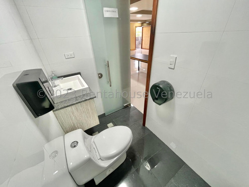 Imagen 19 de 30 de Edificio Industrial / Galpón De 4 Pisos En Venta En El Cafetal Caracas