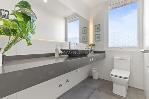 Casa En Venta De 4d/5b Las Brisas