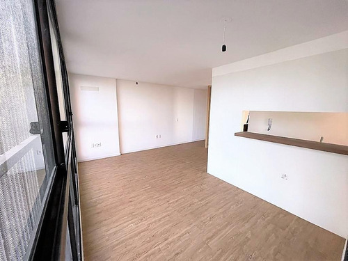 Apartamento A Estrenar Diseñado Por Carlos Ott