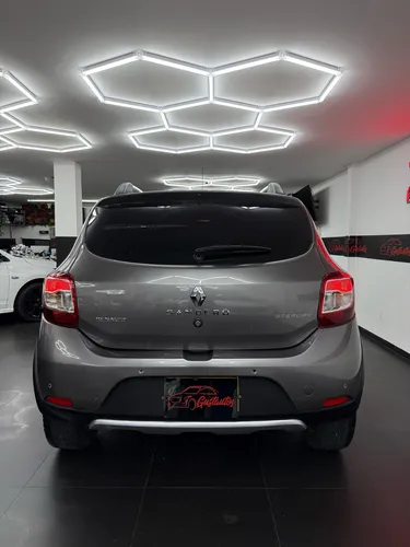 Renault Stepway 1.6 Intense Automática