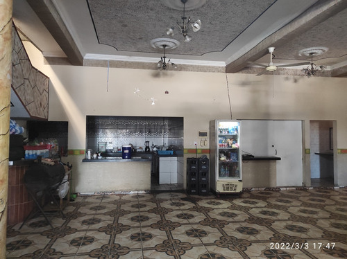 Casa En Venta / Comercial