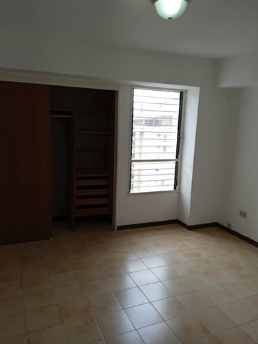 Imagen 4 de 21 de Se Alquila Apartamento En Manzanares