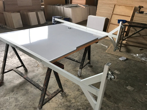 Pizarra Acrilica Blanca Con Ruedas Y Frenos 1.2mx2.0m