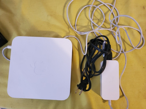 Router Apple A1143