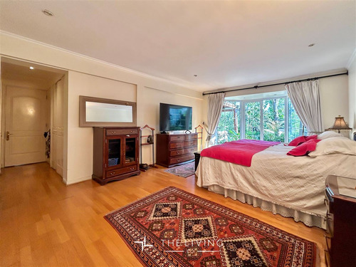 Casa En Arriendo De 5 Dorm. En Lo Barnechea