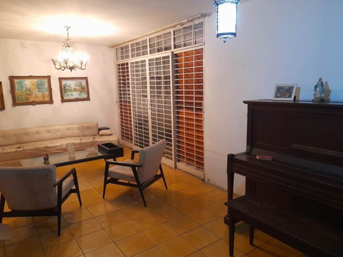 Imagen 7 de 30 de Vendo Espectacular Casa De Dos Plantas Colinas De Los Ruices Cuenta Con 3 Anexos (negociable)
