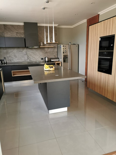 Imagen 11 de 22 de Oportunidad!! Hermosa Y Luminosa Casa Moderna En Chicureo