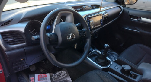 Imagen 6 de 10 de Toyota Hilux 2.4 Cd Sr 150cv 4x2 2017
