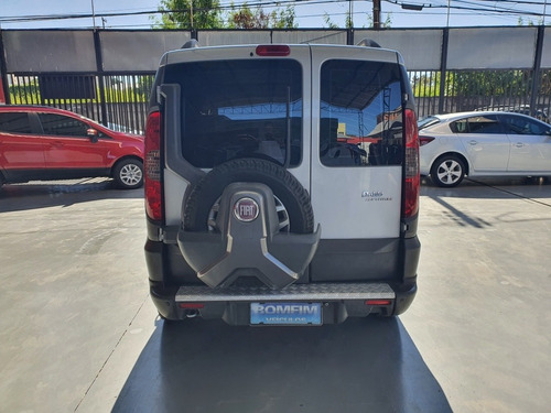Imagem 6 de 15 de Fiat Doblo 2014 1.8 16v Adventure Flex 5p