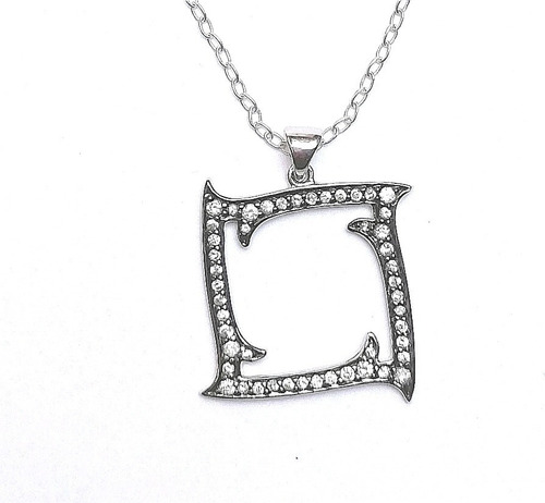 Imagen 3 de 3 de Dije Cuadrado Con Zirconias Y Cadena De Plata Ley .925