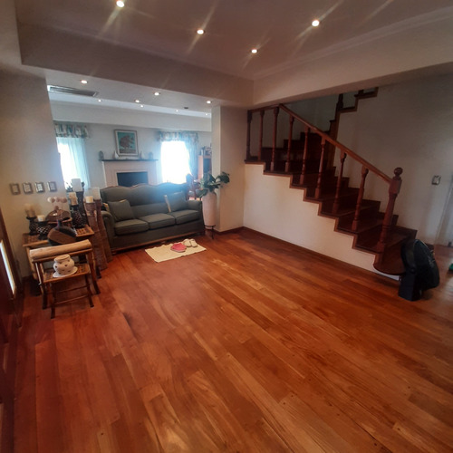 Casa Buenos Aires Golf . Sector G . Interno Golf
