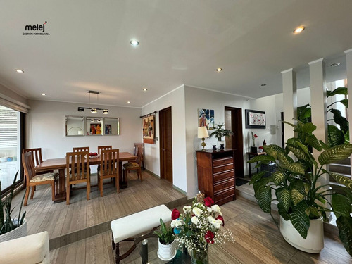 Vende Casa Cómoda Y Luminosa En Concón