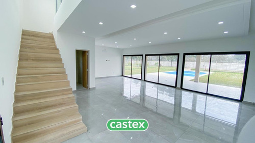 Imagen 3 de 30 de Casa En Venta En Barrio Plaza, Terralagos, Canning
