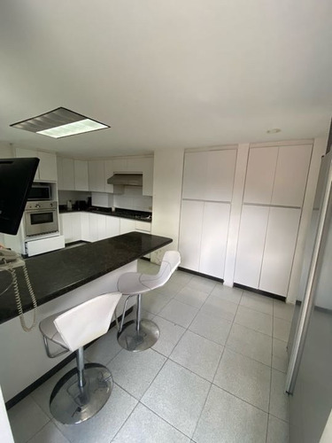 Imagen 2 de 17 de Vendo Pb 219m2 3h+s/5b+s/5pe San Roman 3370
