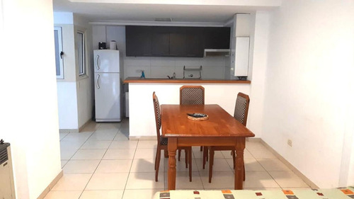 Imagen 2 de 5 de Departamento De Un Dormi Con Balcon A La Calle