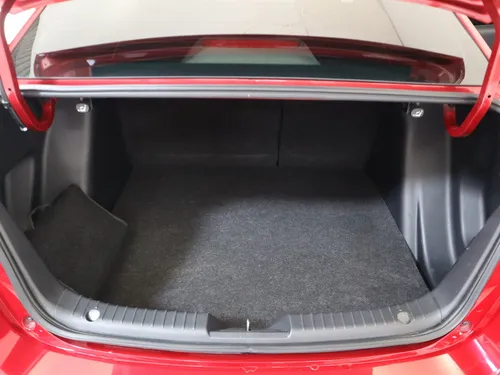 Mazda 2 Touring Sdn 1.5 At