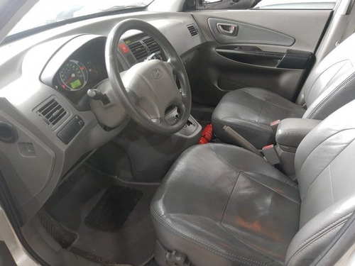 Imagem 7 de 12 de Tucson 2.0 Mpfi Gls 16v 143cv 2wd Flex 4p Automático