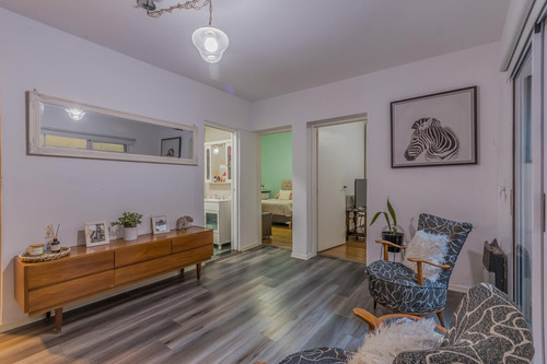 Venta P.h. 4 Ambientes, Con Patio, Quincho Y Terraza Propia. Barrio Flores. A Nuevo !!!