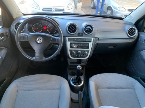 Imagem 5 de 10 de Voyage 1.6 Flex