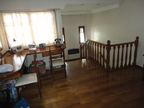 Imagen 18 de 29 de Venta - Parque Chacabuco - Casa De 242m2 Cubiertos Con Piscina, Jardín Y Quincho