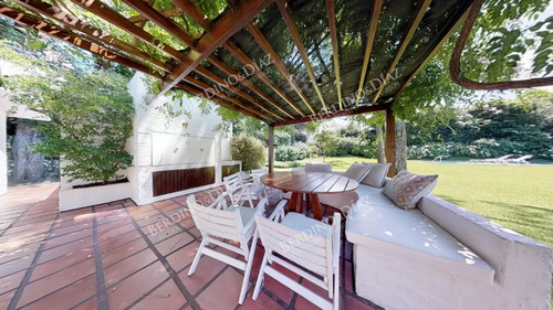 Chalet En Venta Zona Golf
