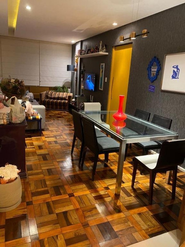 Imagem 1 de 18 de Apartamento No Centro De Florianópolis, Totalemnte Mobiliado E 1 Vaga Livre E Coberta - Ap5558