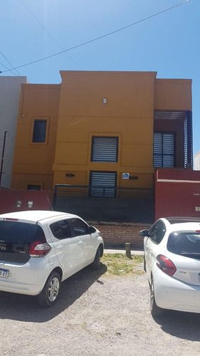 Dúplex En Venta - 2 Dormitorios 2 Baños - Cochera - 122 Mts2 - Villa Elvira