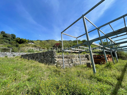 Se Vende Terreno De 1.400 M² En El Arenal, Sector San Mateo, Mérida.