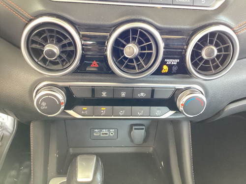 Nissan Sentra 2.0 SR Bi-Tono At