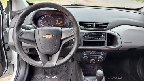 Imagen 5 de 11 de Chevrolet Onix Ls Joy 1.4 65.000km 2018 Permuto O Contado!