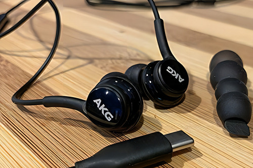 Akg Earbuds Usb Tipo C Auriculares Intrauditivos Con