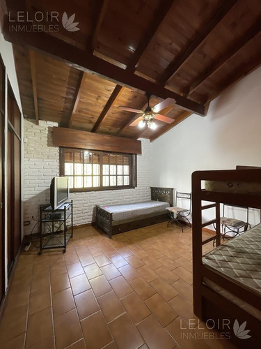 Imagen 16 de 30 de Casa En Venta 5 Amb En Parque Leloir