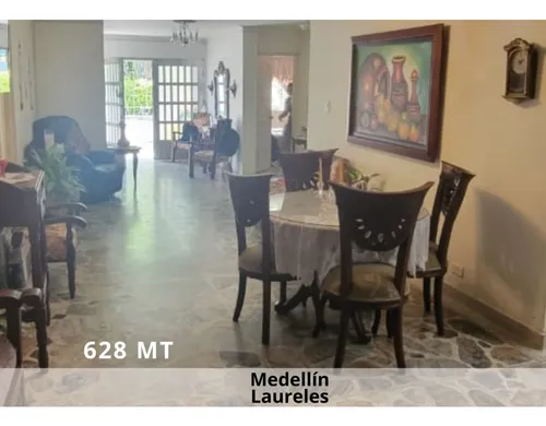 Venta Casa: ¡vive O En Una Ubicación Privilegiada De Laureles!