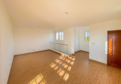 Imagen 8 de 10 de Venta De Pent-house En Villa María, Santiago