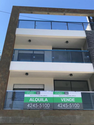 Departamento 3 Amb C/ Cochera En Zona Residencial. Bolívar 434 1ºb