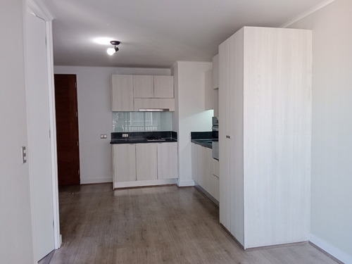 Vive En Un Departamento Cómodo Y En Excelente Estado.