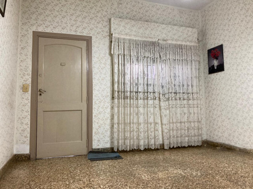 Imagen 2 de 14 de Ph En Venta De 3 Ambientes Con Amplio Fondo En Ramos Mejia