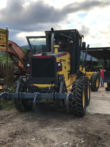 Motoniveladora Champion 720a