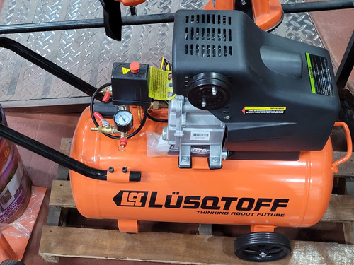 Imagen 3 de 4 de Compresor de aire eléctrico portátil Lüsqtoff LC-2550BK monofásico 50L 2.5hp 220V 50Hz naranja