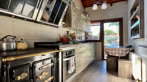 Casa Con Piscina En Lomas De San Andrés