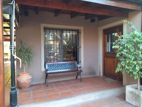 Imagen 2 de 20 de Casa - Barrio Parque Leloir