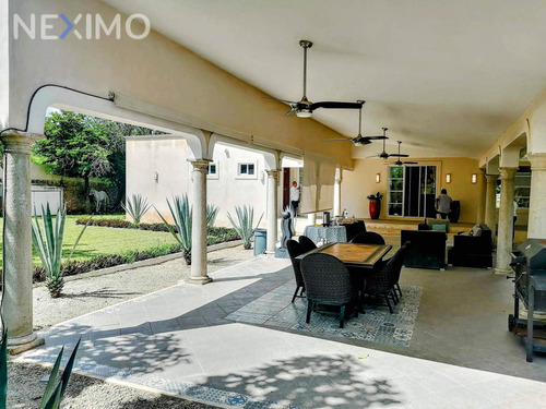 Imagen 3 de 30 de Casa En Venta De Un Piso En Cholul Mérida, Yucatán Con Grandes Jardines Y Alberca
